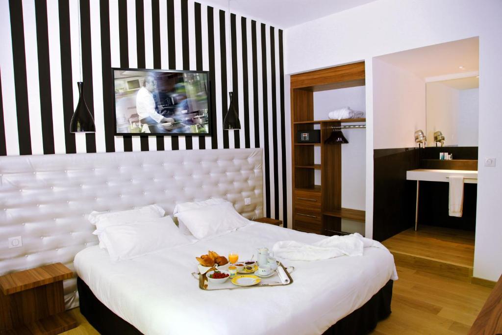 Le Pre Du Moulin - Maison Alonso - Hotel & Restaurant Sérignan-du-Comtat Cameră foto